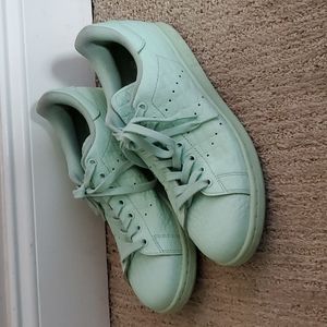 Sz. Men Mint Green Low Top Adidas